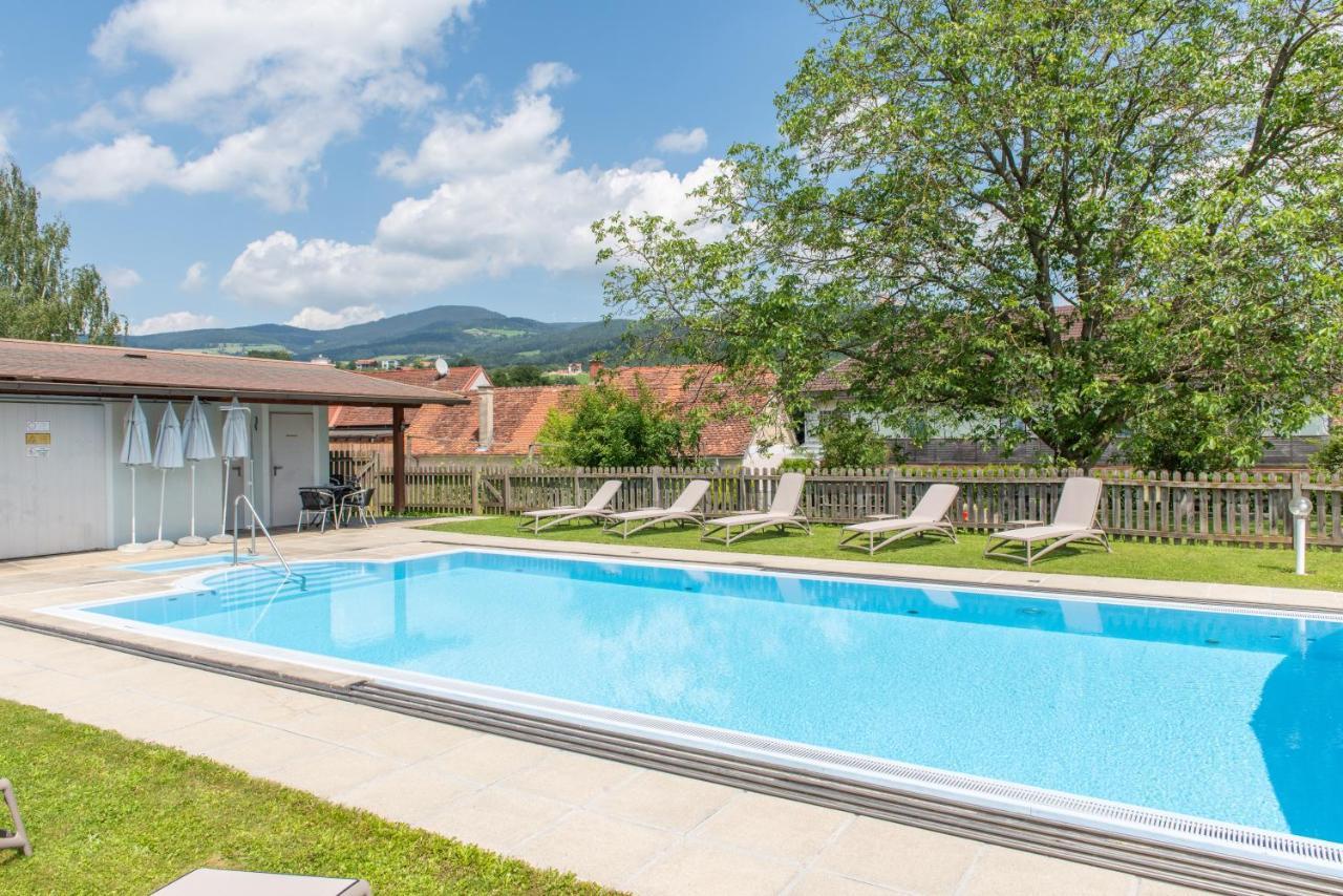 Pension Caecilia Poellau Buitenkant foto