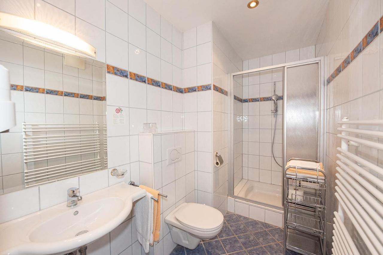 Pension Caecilia Poellau Buitenkant foto